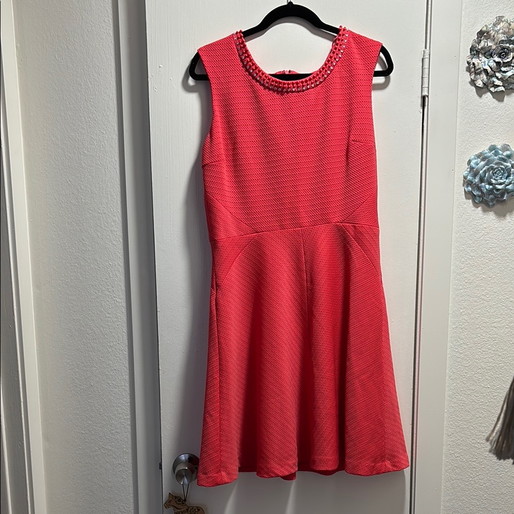Chic Sleeveless Coral Dress